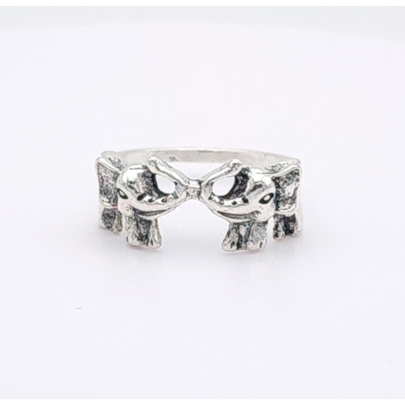 The Unbranded Brand Jewelry - Silver Elephant Wrap Ring Size 7 Animal Band Statement